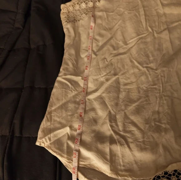 Crocheted back top - Picture 5 of 7